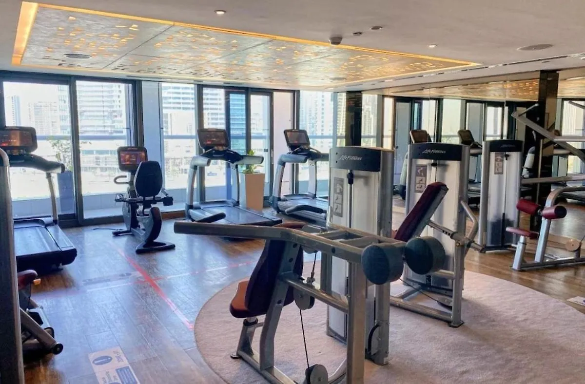 Luxury Stay Burj Khalifa View Dubai Apartment