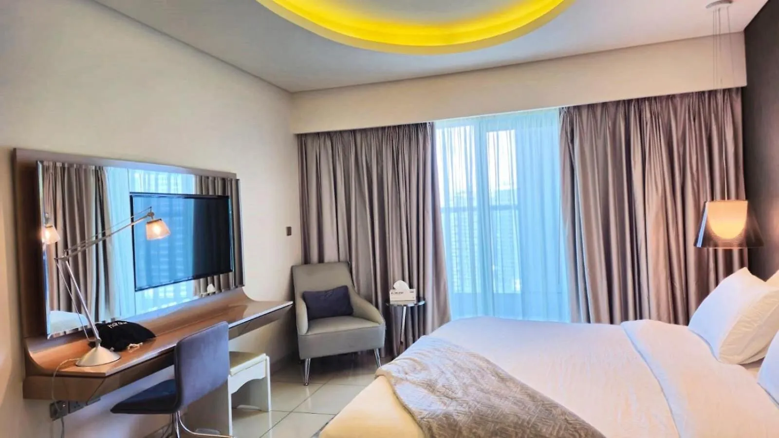 Luxury Stay Burj Khalifa View Dubai Apartment