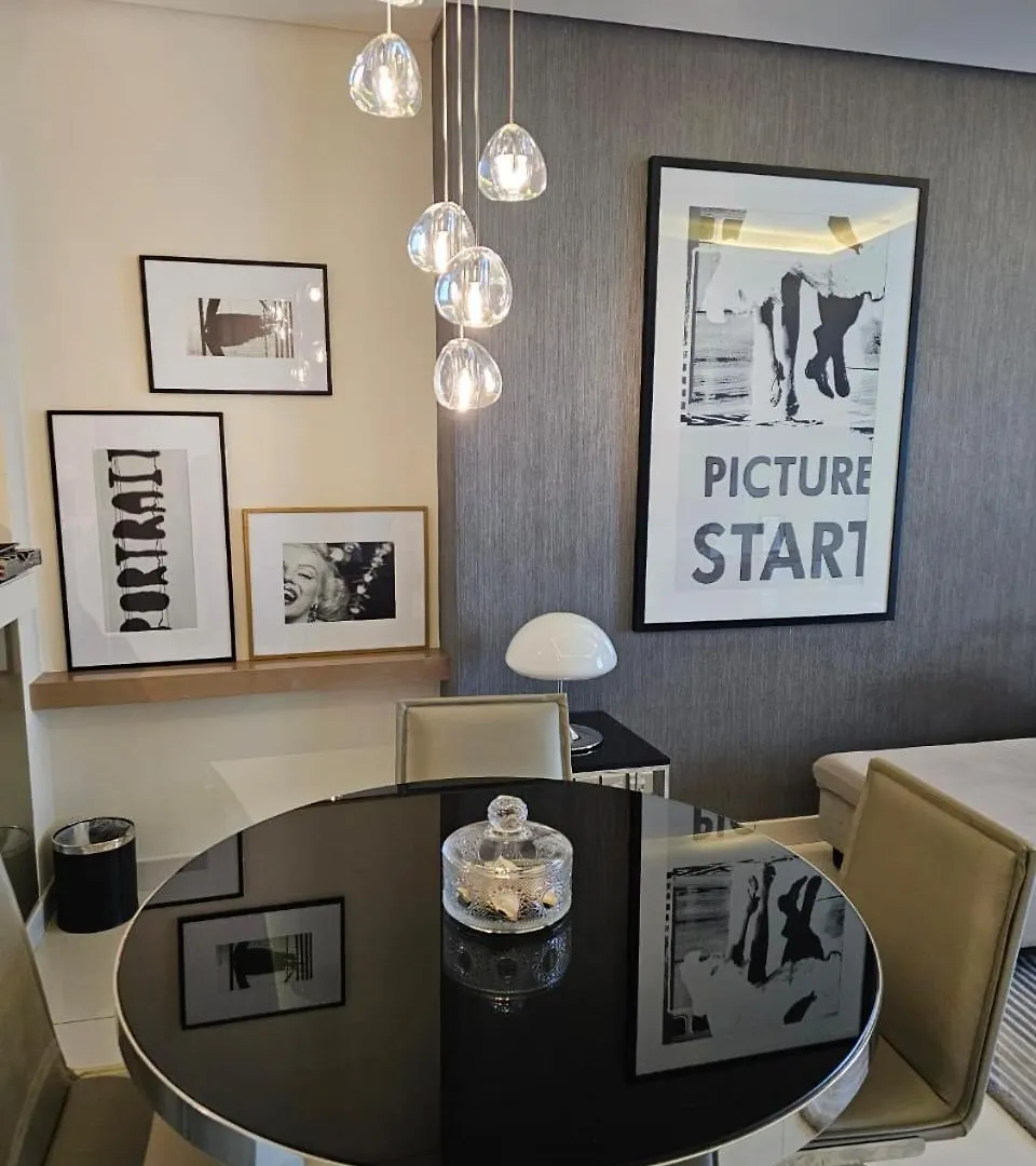 Luxury Stay Burj Khalifa View Dubai Apartment