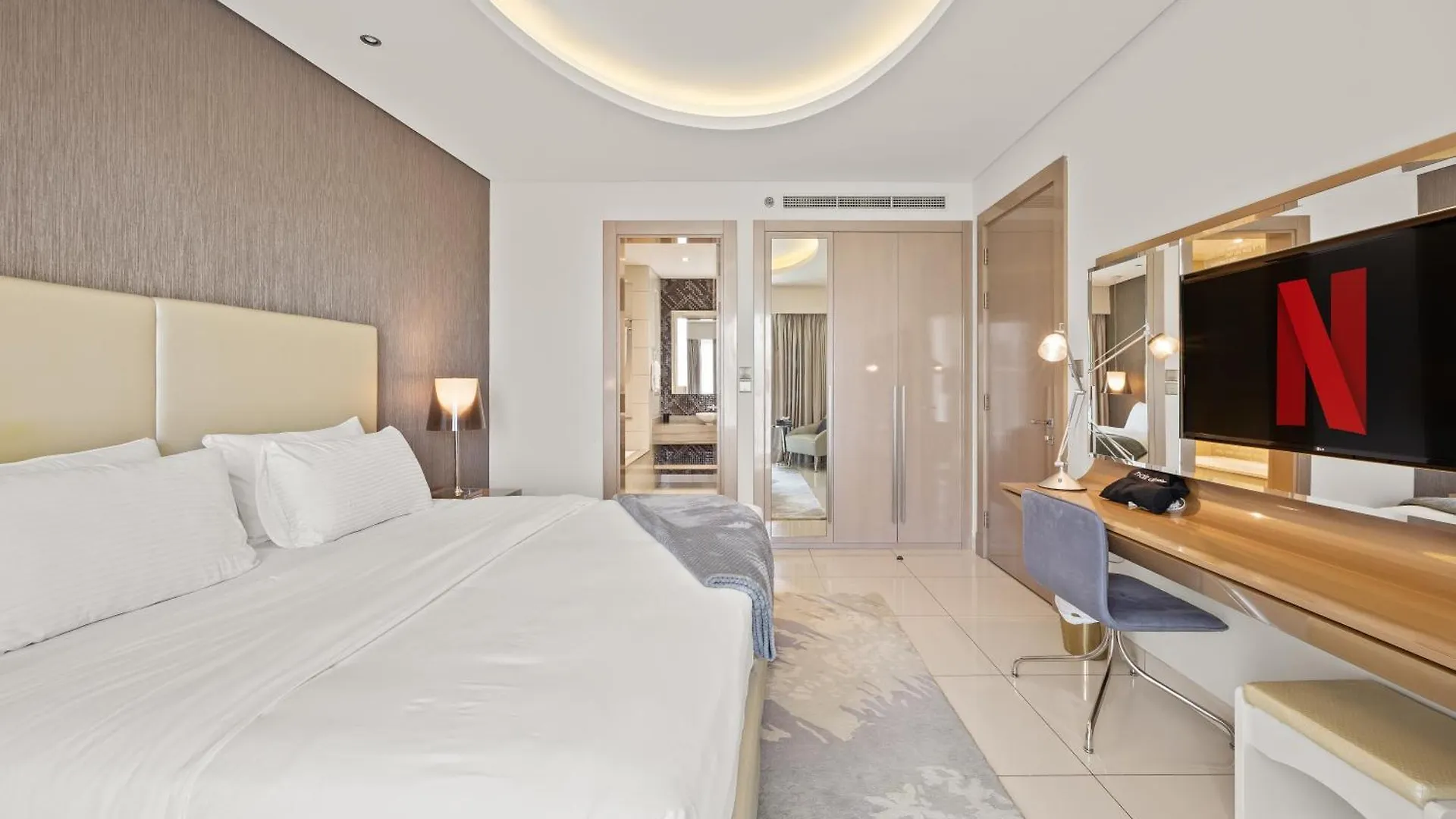 Luxury Stay Burj Khalifa View Dubai Apartment